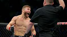 Sudí v UFC nezvládl zápas! Může být rád, že nedostal ránu, říká expert