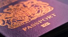 Británie žádá další odklad brexitu, u pasů se s odchodem počítá
