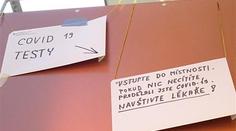 Kdo necítí zápach hadů, má covid. Muži z Brna vadili sousedovi plazi