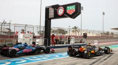 Šílené problémy v Bahrajnu nekončí. Testy F1 narušil autobus na trati
