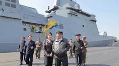 Kim se pochlubil novým torpédoborcem. Se stavbou měli pomáhat Rusové