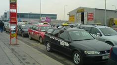 EXKLUZIVNĚ: Taxikáři opět blokují Holešovice!