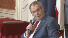 Prezident podepsal příspěvek 5 000 korun na dítě. Nedostanou ho všichni