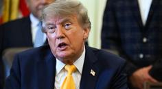 Ukrajina nařídila zastavit palbu. Trumpovi vyjednavači míří do Moskvy a Kyjeva