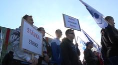 Odborářům rychle ubývají členové. Nejsou razantní a nemají vliv, říká politolog