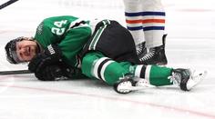 Nechutný faul v NHL. 2 minuty? Co kdyby odkulhal McDavid, pěnil kapitán Stars