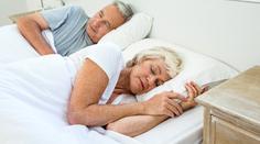 Spánek výrazně snižuje riziko nákazy covidem. Nespavost může přitížit