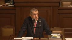 Babiš popřel, že má střet zájmů. Když mluvil o synovi, rozplakal se
