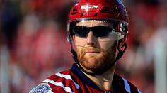 Sluneční brýle v NHL! Bek Washingtonu si je pochvaloval