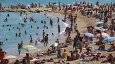 "Táhněte!" vzkazují Španělé turistům. Neváhají na ně i zaútočit