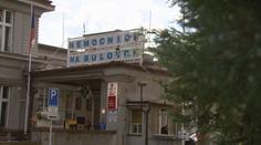 V nemocnici na Bulovce spadl výtah. Uvnitř bylo 13 lidí