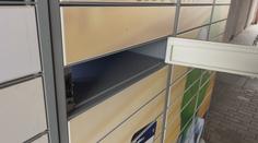 Policie dopadla ničitele výdejních boxů. Za dva dny jich poškodil desítky