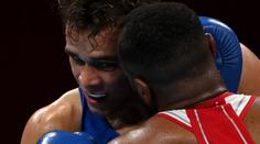 Tyson má učedníka. Boxer se snažil soupeři ukousnout v Tokiu ucho