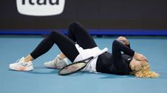 Siniaková po prohře utekla v slzách. Zmatená soupeřka nechápala