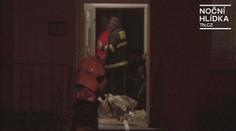 Skočím! vyhrožovala žena u okna. Vyjednavači ji přemlouvali 8 hodin