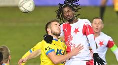 Slavia šetřila opory, s Teplicemi jen remizovala. Bohemka padla v Plzni