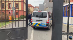 Policie obvinila studenta učiliště z vraždy. Může jít za mříže až na 20 let