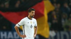 Velké srdce! Khedira věnoval na charitu 1200 lístků proti Norsku