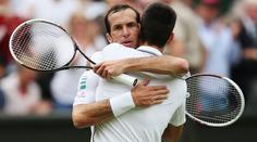 Showman „Štěpec“ zase létal. A vyprodaný Wimbledon tleskal