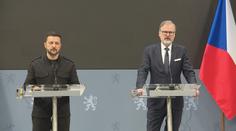 Zelenskyj poděkoval Fialovi za podporu. Česko může pomoci s výcvikem vojáků