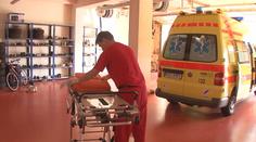 Záchranáři v Ostravě běželi k zásahu po svých. Rychlou akcí zachránili ženě život