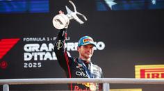 Verstappen si nedá volno. Splní si sen debutem v jiné závodní sérii