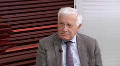 Václav Klaus: Kéž by se na summitu NATO debatovalo i o míru