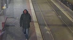 Policisté hledají svědka brněnské tragédie. Zachytily ho pouliční kamery
