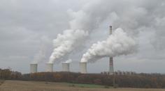 Popel z elektrárny dusí lidi v obci na Pardubicku. Někteří mají strach o život