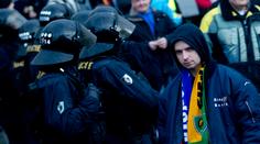 Rozhodčí přerušil fotbalový zápas v Boleslavi, řádili tam Baníkovci