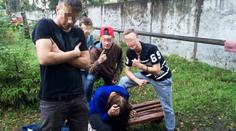 Veroniku (14) znásilnili 4 kamarádi! Tyhle FOTKY dali na internet!