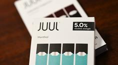 Výrobce e-cigaret Juul zaplatí 440 milionů dolarů za urovnání vyšetřování svých marketingových strategií