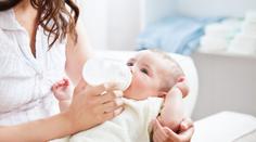 Naléhavé varování. Výrobce stahuje nebezpečné mléko pro miminka, můžete ho mít doma