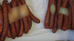 Muž ukradl 125 kilogramů klobás! Za mřížemi může být až 8 let