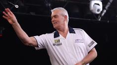 Návrat šipkařské legendy? Bývalý mistr světa se možná letos představí v Ally Pally