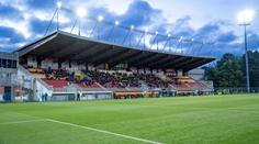 Děsivý požár při fotbalovém utkání. Na stadionu začalo hořet bistro
