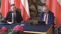 Polský prezident přijel do Česka. Poděkoval Zemanovi za podporu Ukrajiny