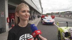 Slečny za mnou chodí. Je zvláštní, že jsem pro ně vzorem, říká moderátorka F1 Bulisová
