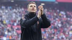 Hráči Bayernu slavili titul bez Neuera. Ten v době oslav vařil rizoto