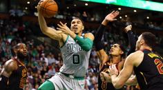 Doma neporazitelný Boston zahájil výhrou! Cleveland si ani neškrtl