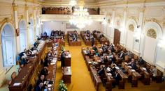 Poslanci jednali o státním rozpočtu, chtějí hýbat se 177 miliardami