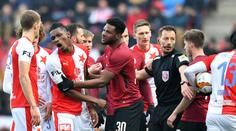Verdikt komise rozhodčích: Slavia měla kopat dvě penalty!