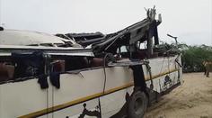 VIDEO: Nehoda autobusu v Indii si vyžádala 29 mrtvých