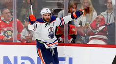 Finále NHL baví. Třetí prodloužení, po velkém obratu slaví Edmonton