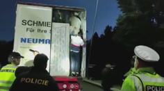 V návěsu kamionu se ukrývalo pět migrantů. Policisty na ně upozornil řidič