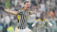 Turínské derby ovládl Juventus. Inter pouze remizoval a AC jde do čela