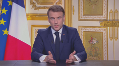 Francouzskou vládu položil rozpočet. Macron brzy vybere nového premiéra