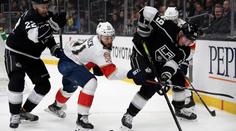 Bombarďák Frk znovu skóroval! Martinez v debutu za Vegas zazářil