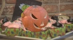 Strašidla, pohádkové postavy a dýně! Ve světe se slaví svátek Halloween