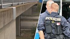 Smrt dívky po pádu na D5: Někdo ji zabil, psal zdrcený otec. Policie už má jasno
